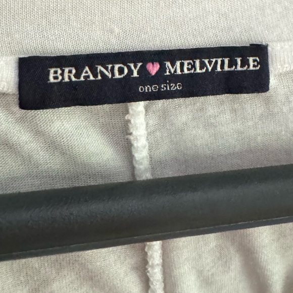 3/$30 Brandy Melville cropped off white very light top size M/L - Picture 4 of 5